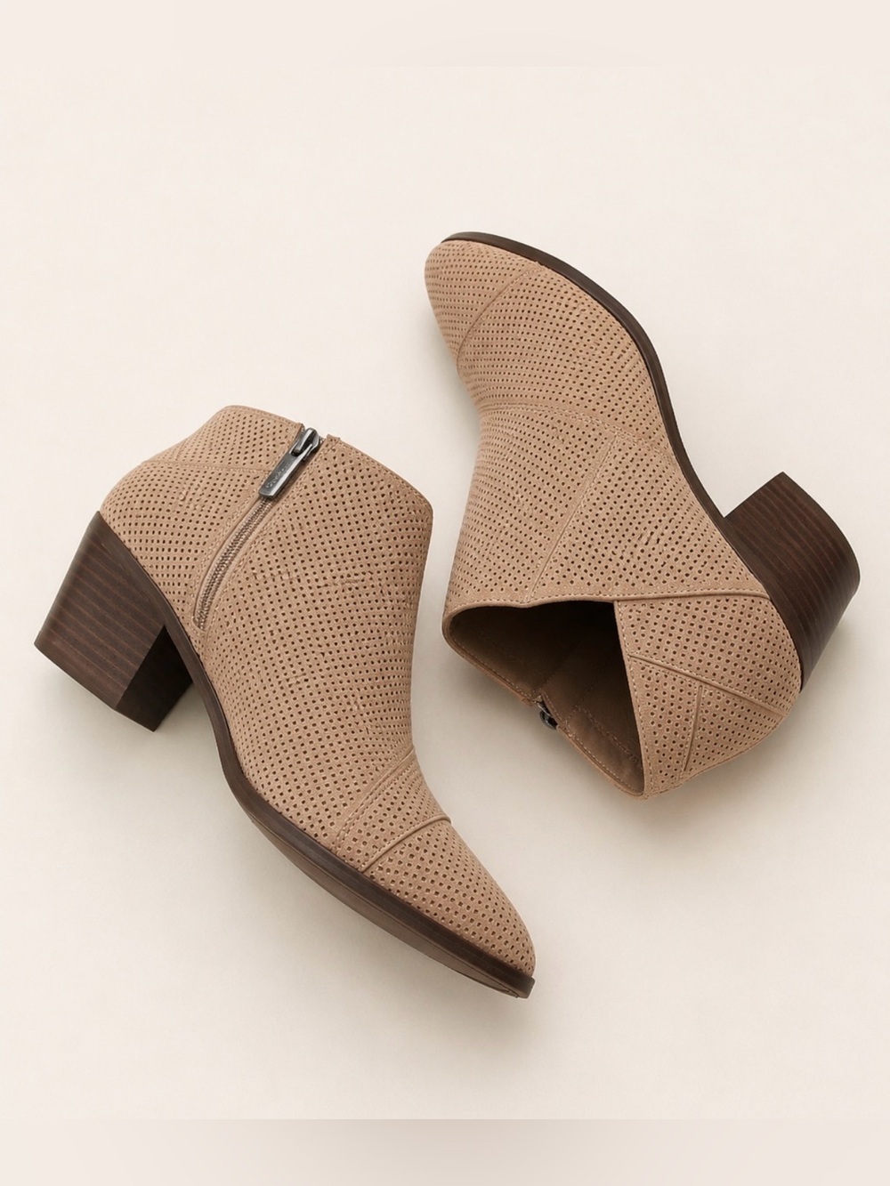 Indigo Road Camel Perforated Ankle Booties Block Heel Side Zip Size 8